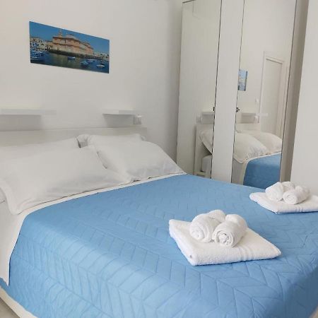 Mare Luna Apartment Бари Экстерьер фото