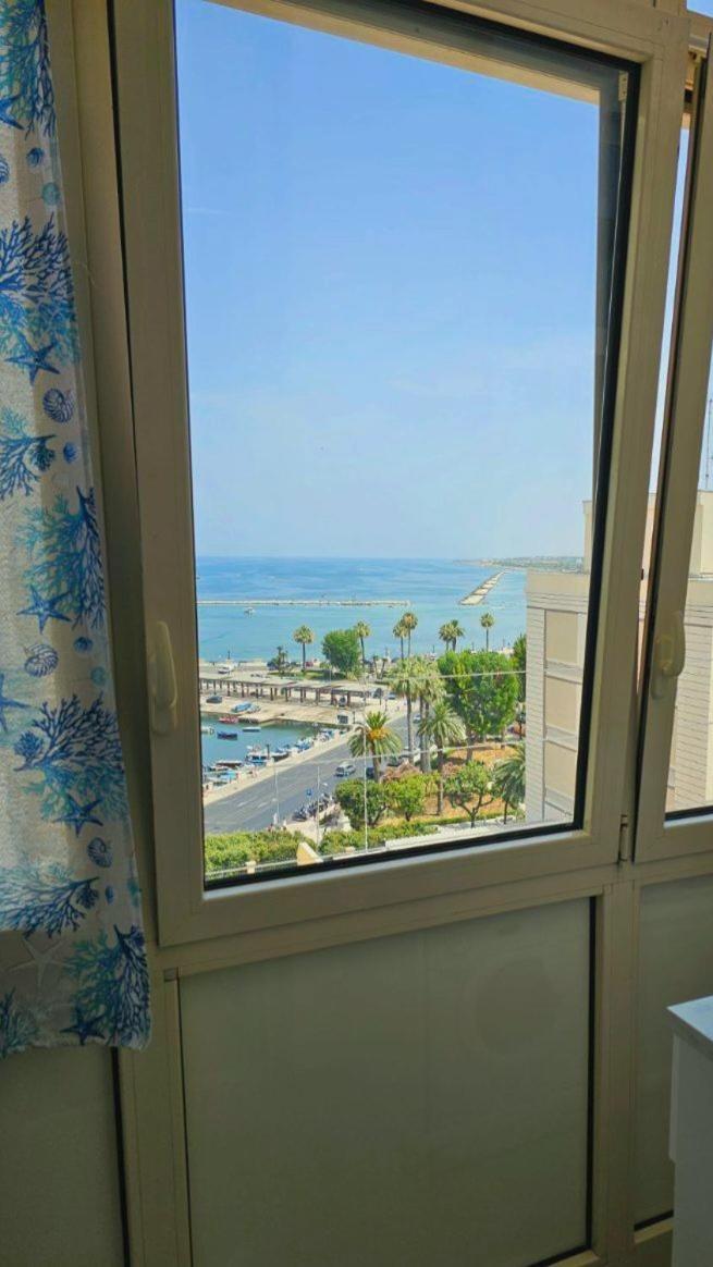 Mare Luna Apartment Бари Экстерьер фото